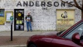 <b>Destination - Recordstore:</b>
There is a Starbucks to the left of this place so that even on an early Sunday morning finding a parking spot out front is all a matter of lucky timing. (1/11/15) Destination - Recordstore