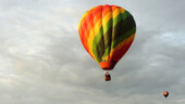 <b>Out of Catchy Titles - </b>I got a million of these floating balloon pictures. (09/21/08) Out of Catchy Titles