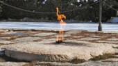 <b>Arlington Cemetery 5 - </b>Tip for wintertime visitors, the Eternal Flame at JFK's gravesite is too small and too far behind the barriers to ward off the chill. (03/02/05) Arlington Cemetery 5