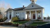 <b>Lebanon Schoolhouse B & B - </b>We spent two nights here. The room was nice, hosts were great, the breakfasts bordered on too fancy and the internet access came from an unwitting neighbor. (04/23/09) Lebanon Schoolhouse B & B