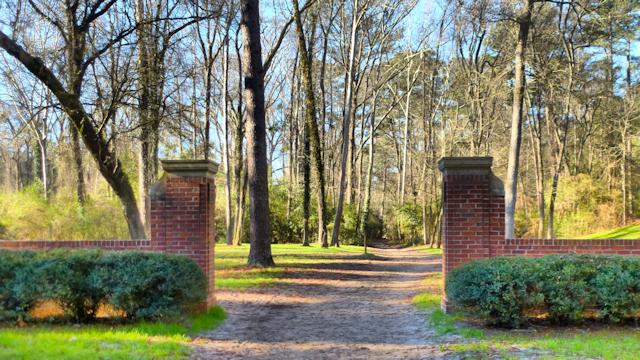 Memorial Gate