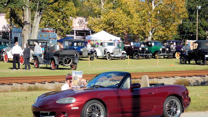 Car Show - Model T's To Olar Festival