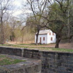 <b>Lock #37 - </b>This is Lock #37 and the house where the lock master stayed. This is about 67 miles from Georgetown and 117 miles from the other end in Cumberland, MD. (04/09/2007) Lock #37