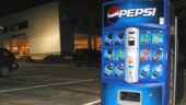 <b>Unexpected - </b>Pepsi anyone? I was totally unexpected to find this drink machine in the middle of the parking lot outside the Aiken Regional Medical Center. (04/27/2005) Unexpected