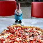 <b>Gnorm Has A Slice - </b> Gnorm recommends the Paradise Pie from Maltby (WA) Pizza & Pasta. (05/28/07) Gnorm-Has-A-Slice