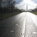 <b>Vietnam War Memorial III - </b>One end of the wall points at the Washington Monument while the other points towards the Lincoln Memorial forming a 125 degree angle. (04/10/2007) Vietnam War Memorial III