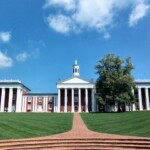 <b>Washington & Lee Colonnade - </b>We stopped in Lexington, VA to take a leg stretch. We used to have someone to visit when we came to town, but now that the Lewis clan has pretty much scattered, we were left to our own devices. So we decided to do the Sally Lewis Loop Walk, about 2 miles around the outside, then through the middle of the campuses of VMI and W&L. (07/06/07) Washington & Lee Colonnade