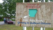 We were also doing a little geocaching on the trip. There was a cache at this little roadside rest area and while searching for the cache we noticed this nice city sign for Foreman, AR. (5/14/14) City - Foreman